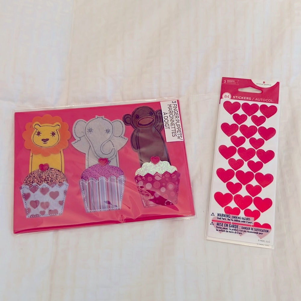 Adorable Papyrus Finger Puppets Valentine’s Day Card & Heart Stickers.